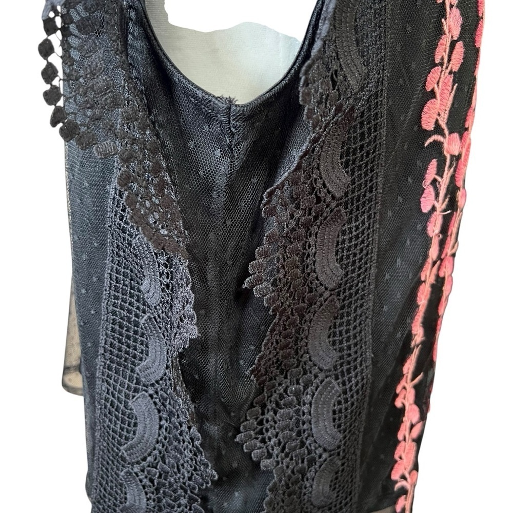 Calligraphie Black Lace Top Sleeveless Pink Embroidered Flowers Feminine Sz L - Picture 8 of 12